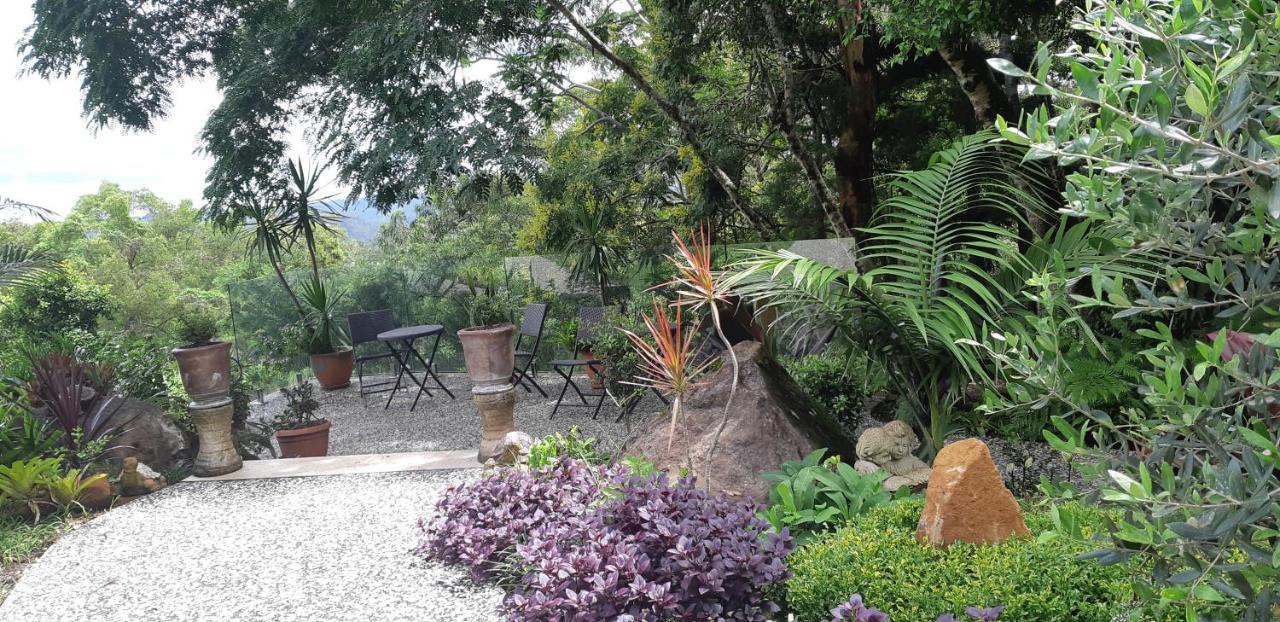Mapleton Peaceful Provence Bnb Zewnętrze zdjęcie