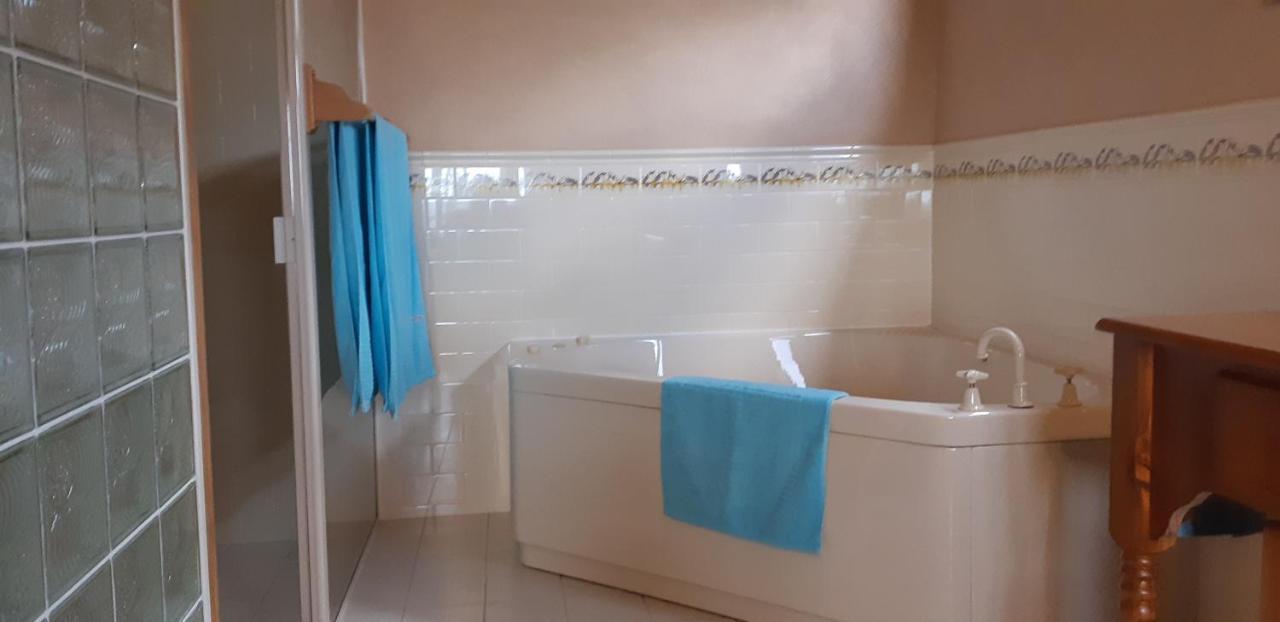Mapleton Peaceful Provence Bnb Zewnętrze zdjęcie